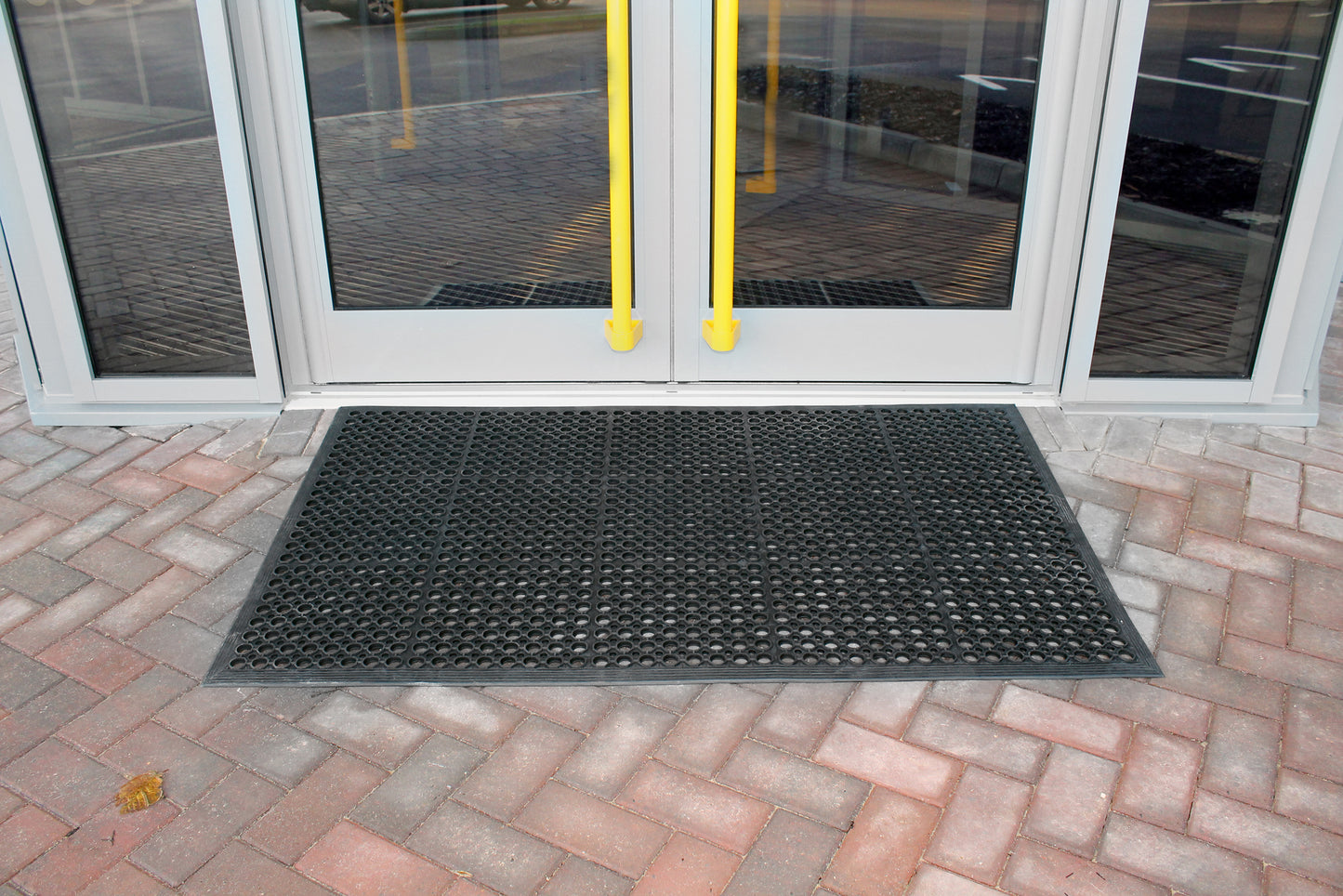 Heavy Duty Drainage Hole Anti-Fatigue Rubber Mat