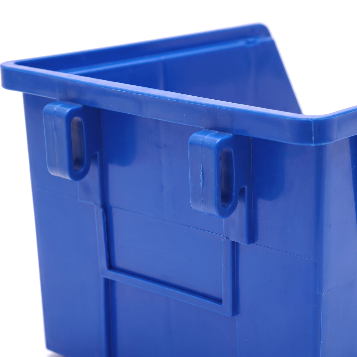 Medium blue hook-on bin - close-up of moulding